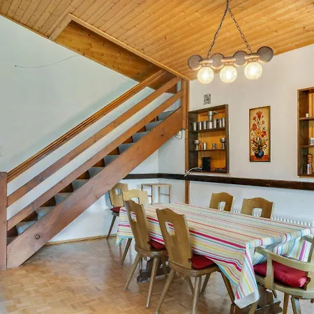 Chalet Spacious In Near Forest