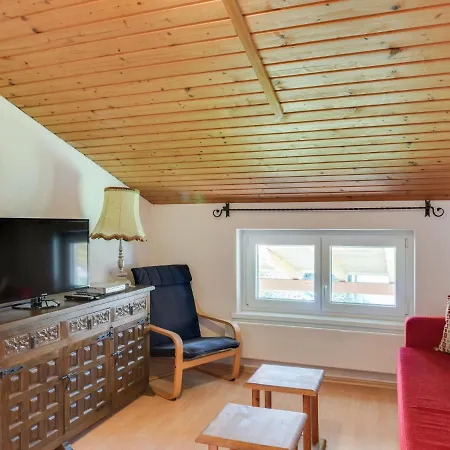 Chalet Spacious In Near Forest