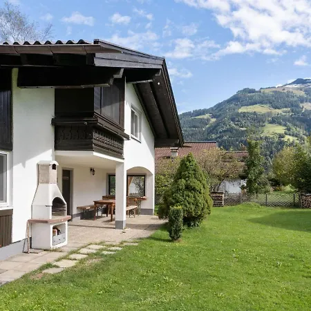 Chalet Spacious In Near Forest